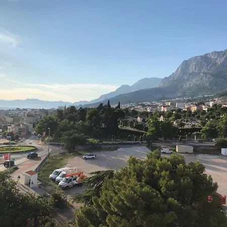 Lea * Makarska